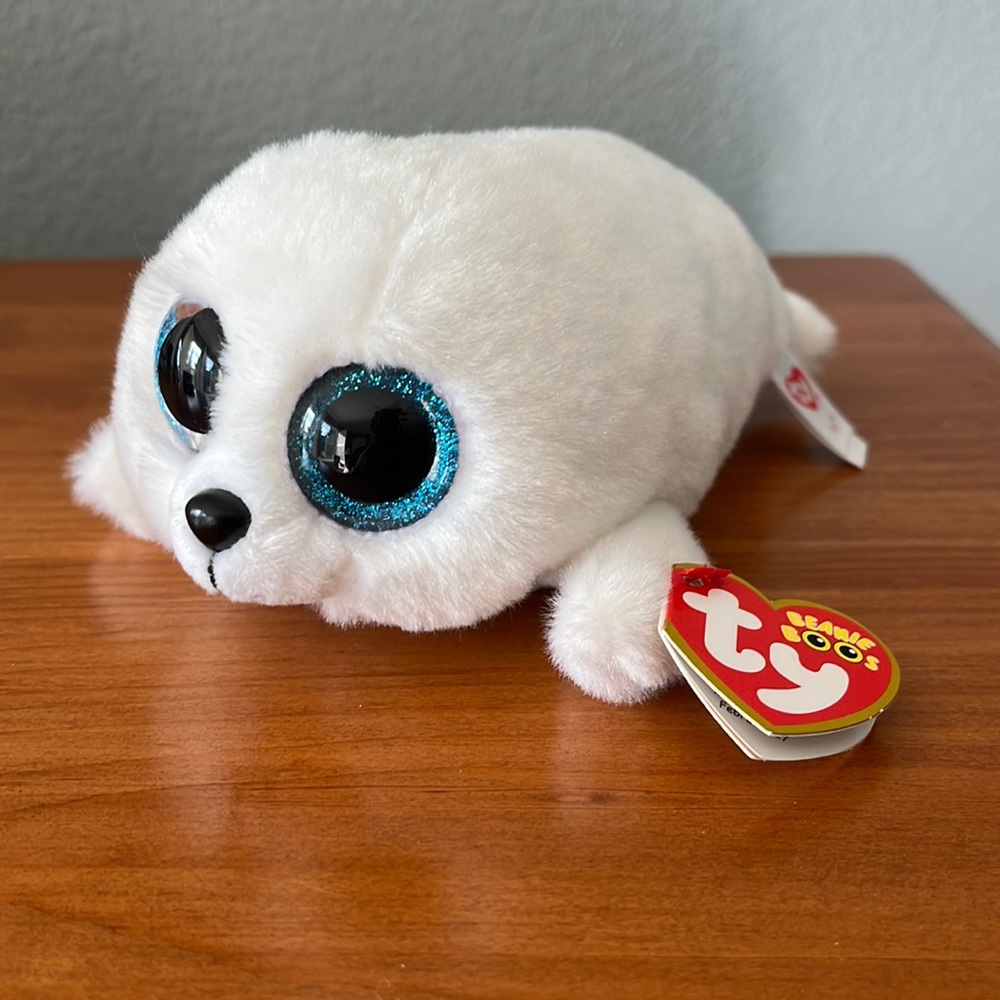Ty Beanie Baby Boos, Icy the seal, pristine condition with tags, beautif…